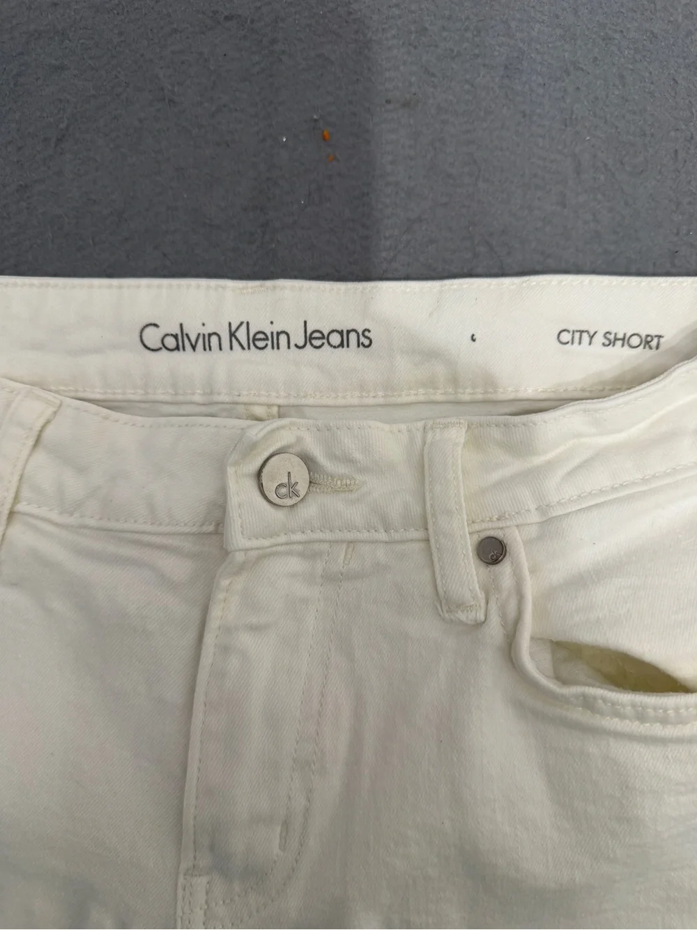 Women’s Calvin Klein Jeans White City Bermuda Shorts